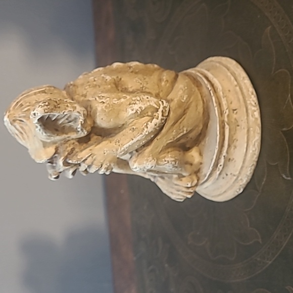 Charming Ceramic Gargoyle Statue  6in By 4 In - Picture 4 of 6